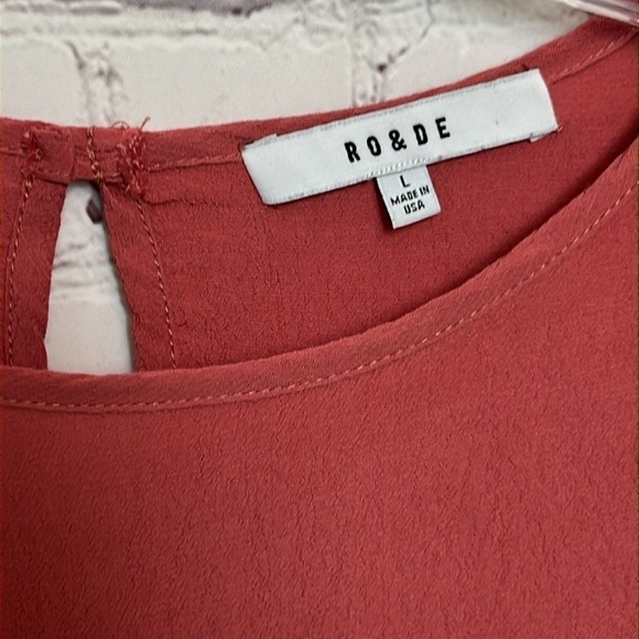 RO & DE Salmon Red Tulip Short Sleeved Blouse - Picture 5 of 13